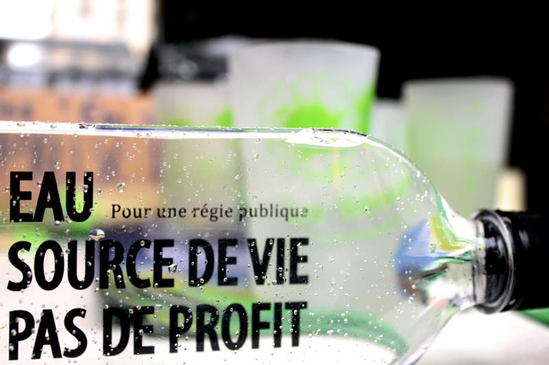 Les citoyens européens demandent à la Commission Européenne de protéger l&rsquo;accès à l&rsquo;eau.